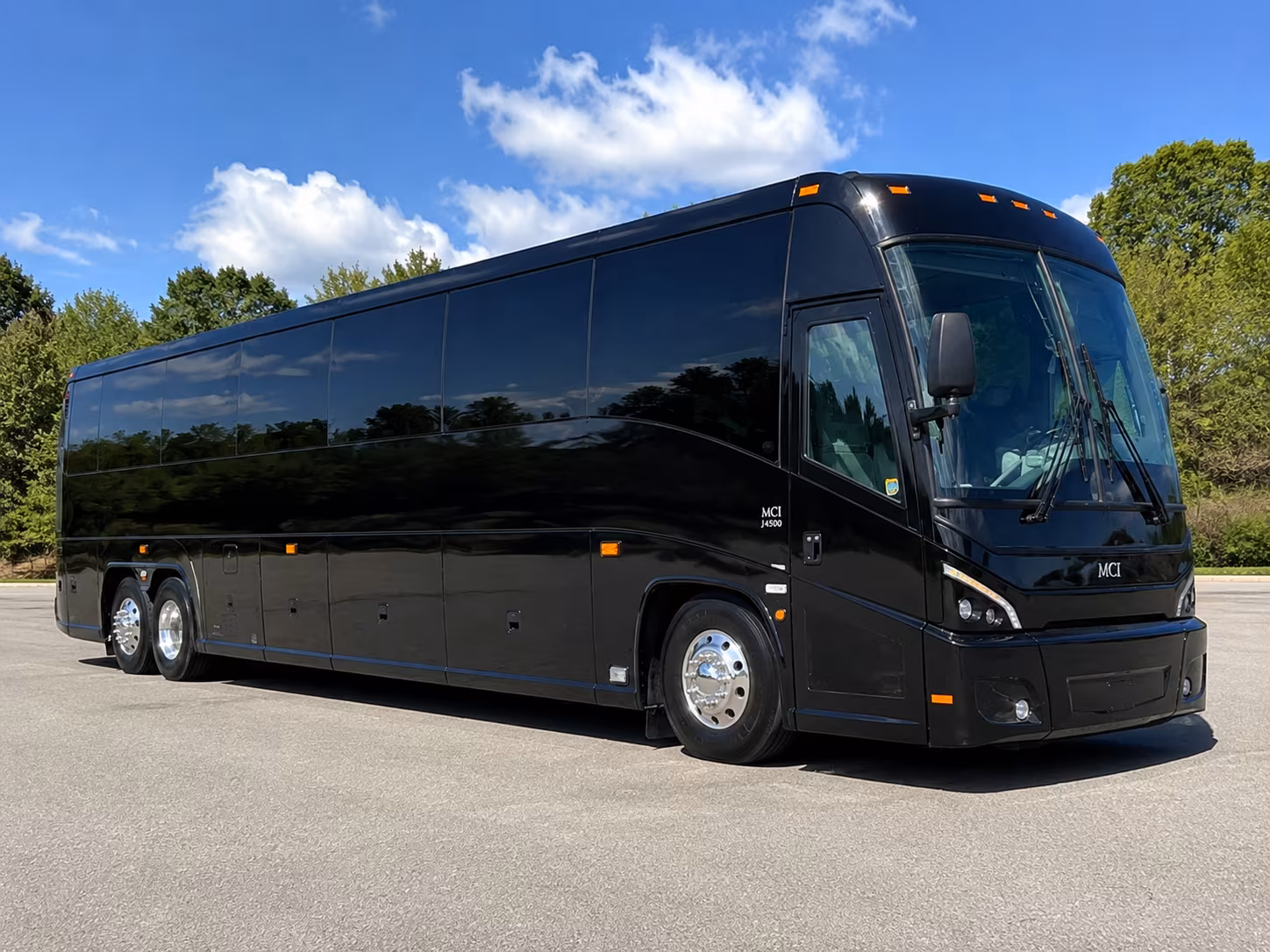 military shuttle buses to and from los alamitos joint forces training base