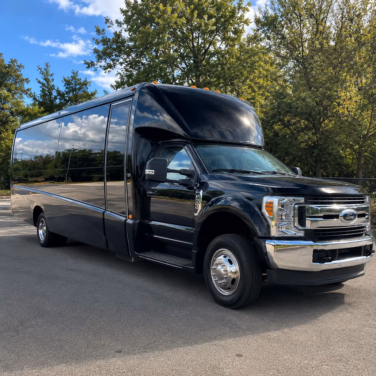 minibus rentals for smaller whittier prom groups