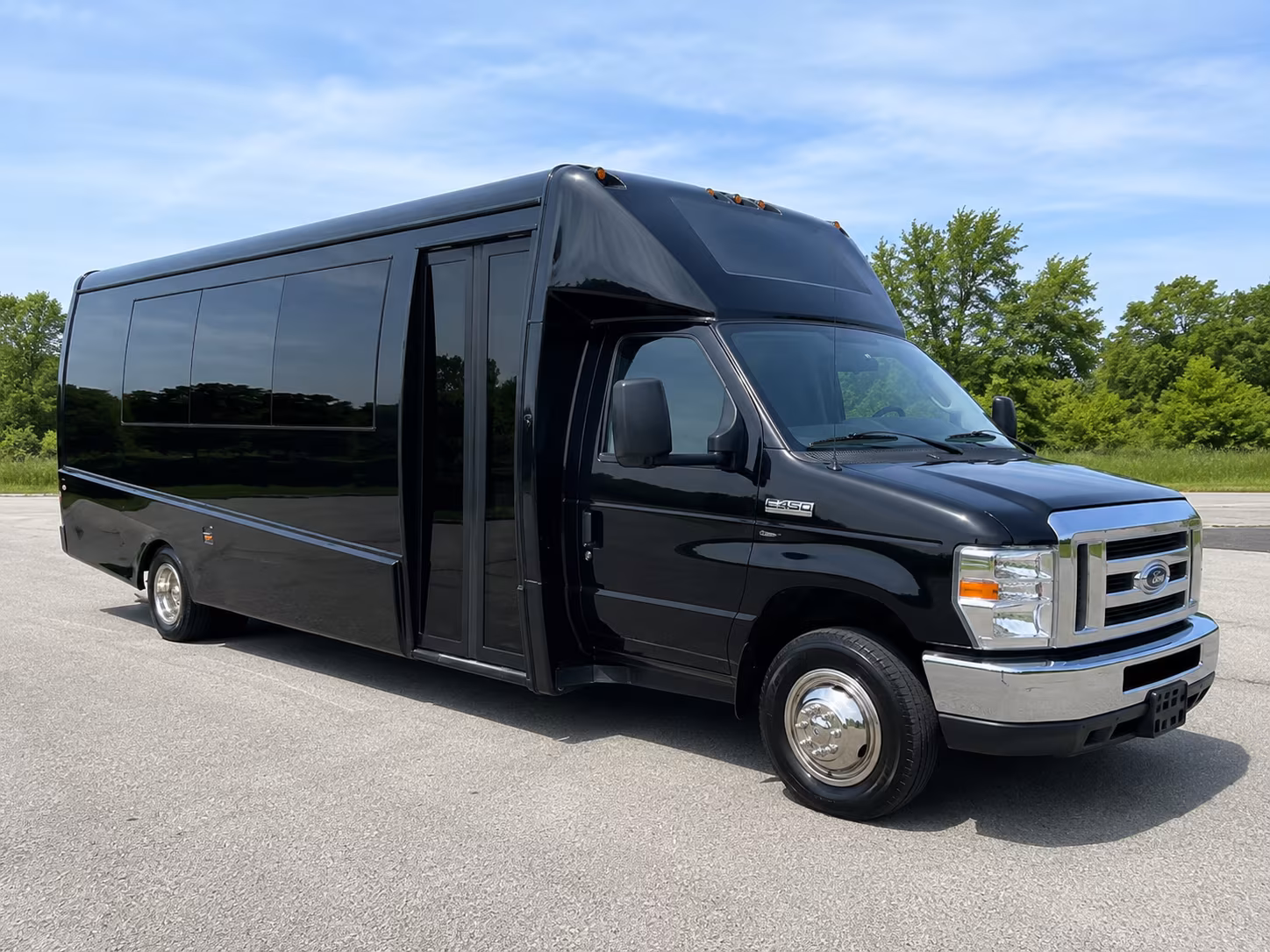 zoo and aquarium field trip buses serving whittier schools